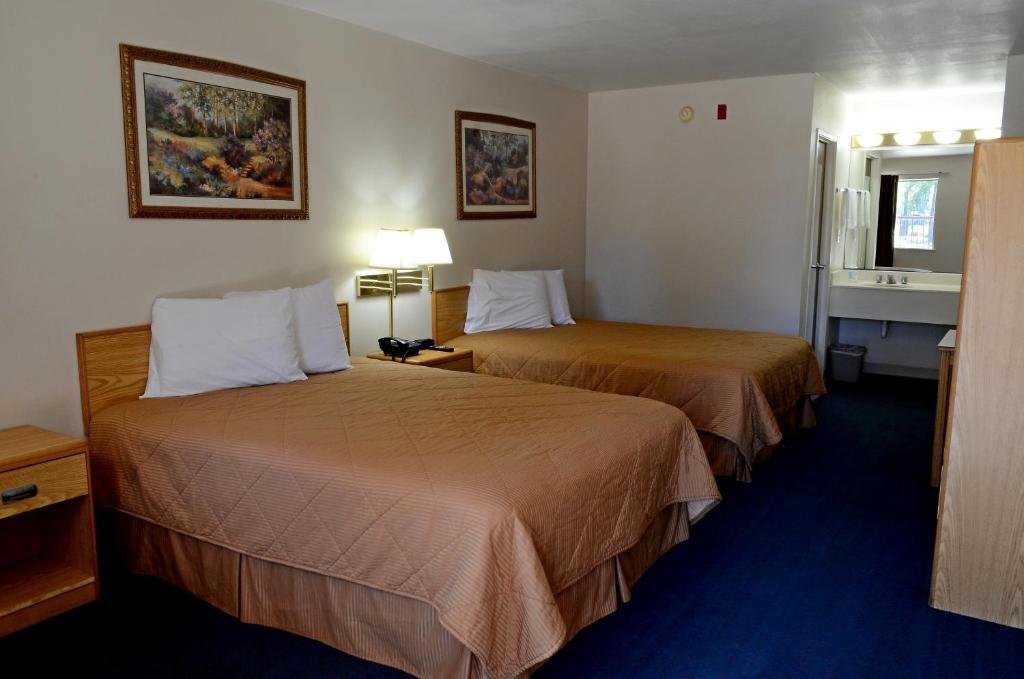 Americas Best Value Inn Kinder Room photo