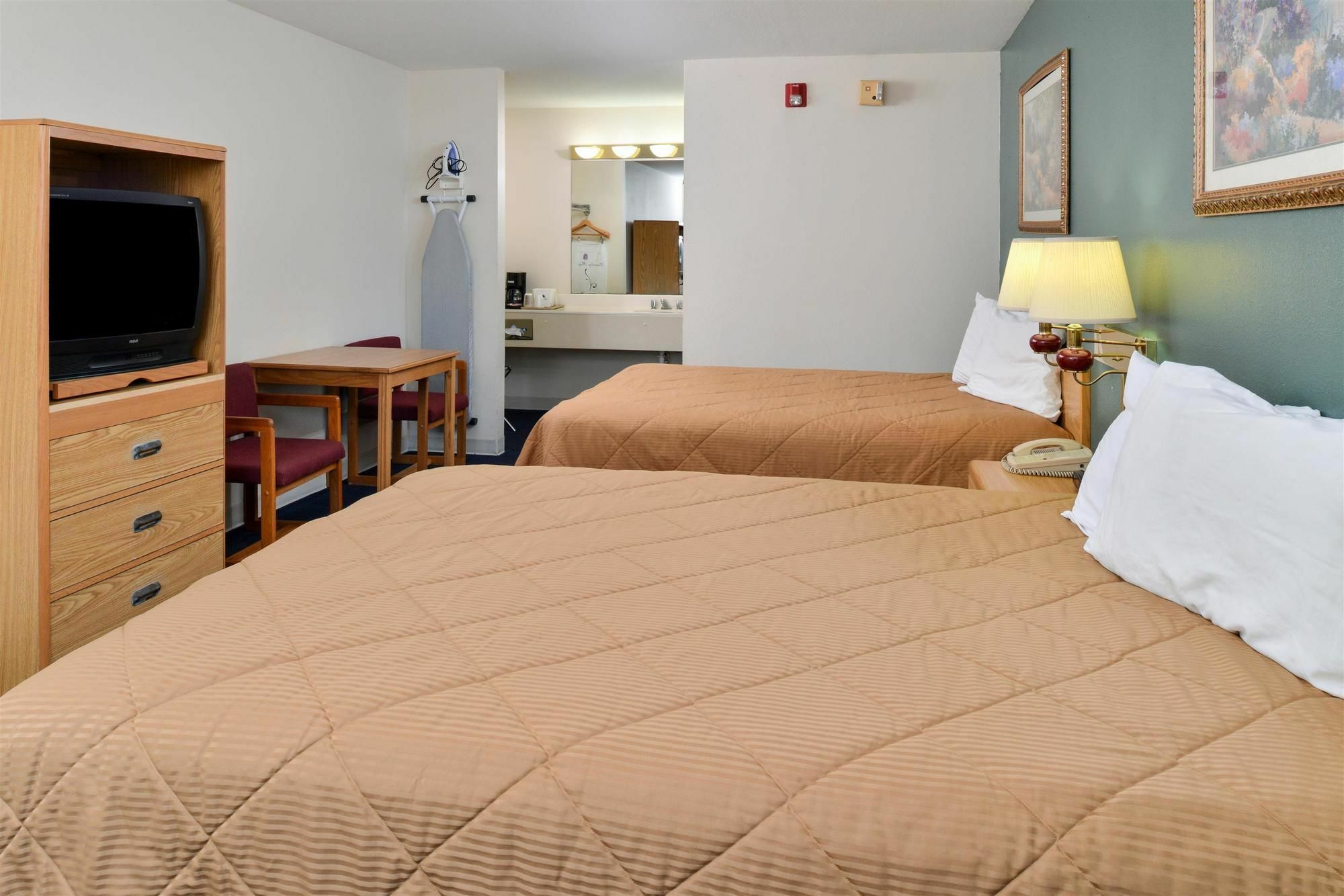 Americas Best Value Inn Kinder Exterior photo