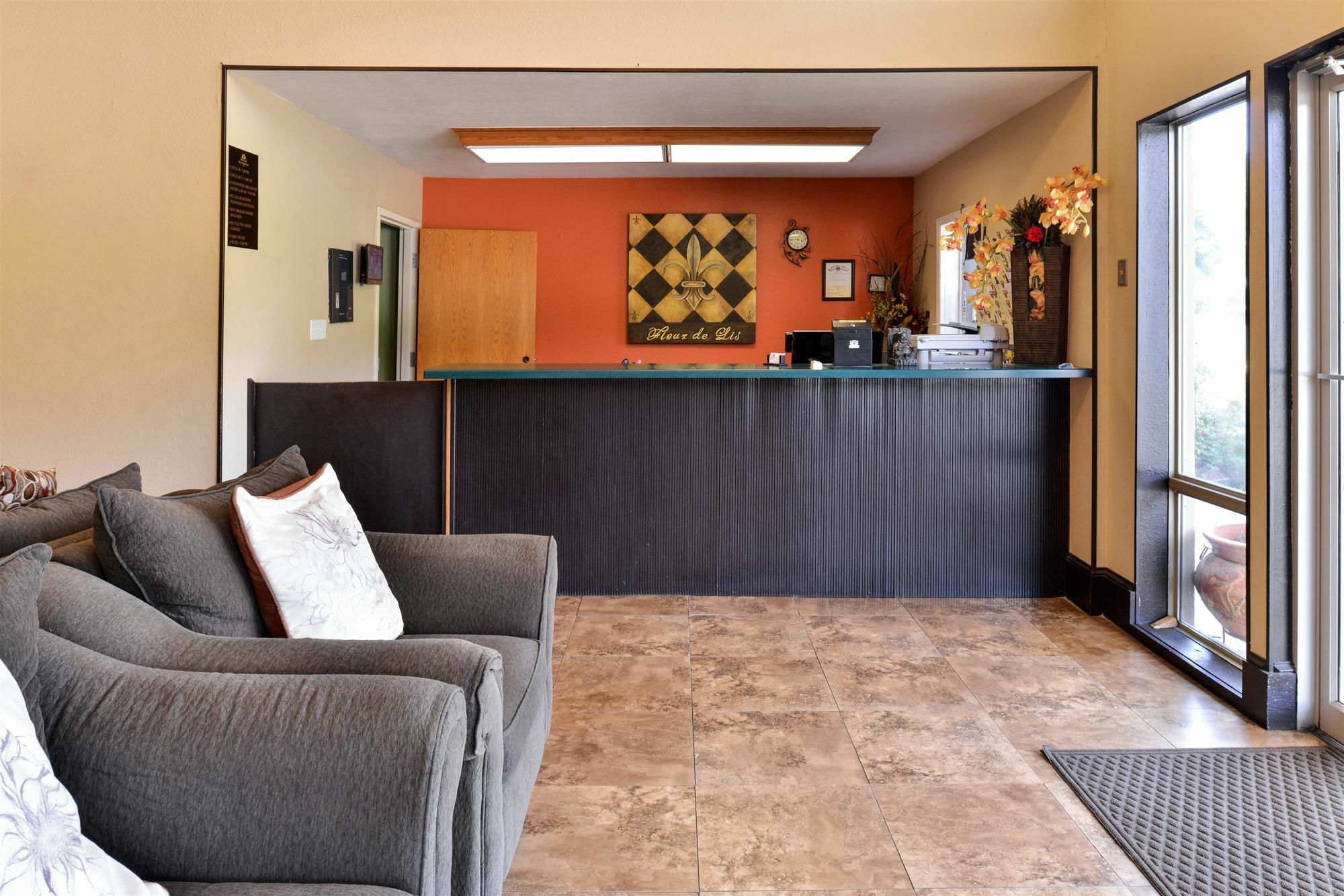 Americas Best Value Inn Kinder Exterior photo